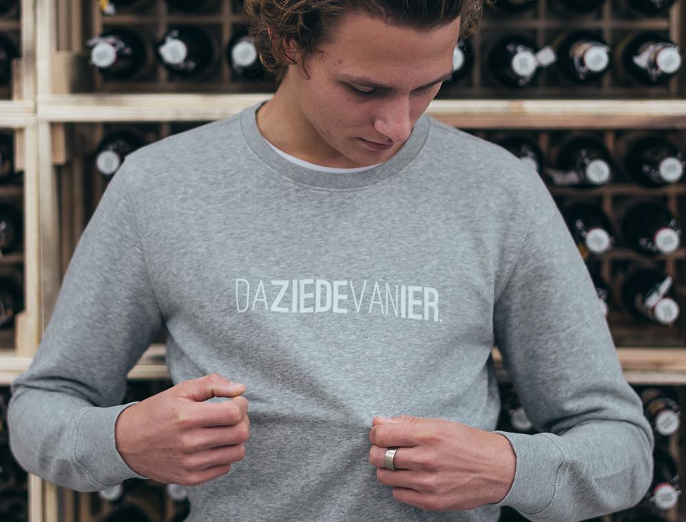 DAZIEDEVANIER. Grijze trui unisex