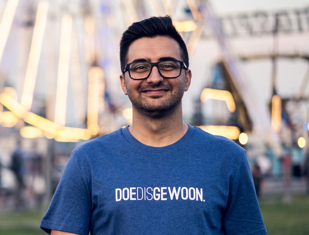 T-shirt DOEDISGEWOON. Indigo Unisex Mannen