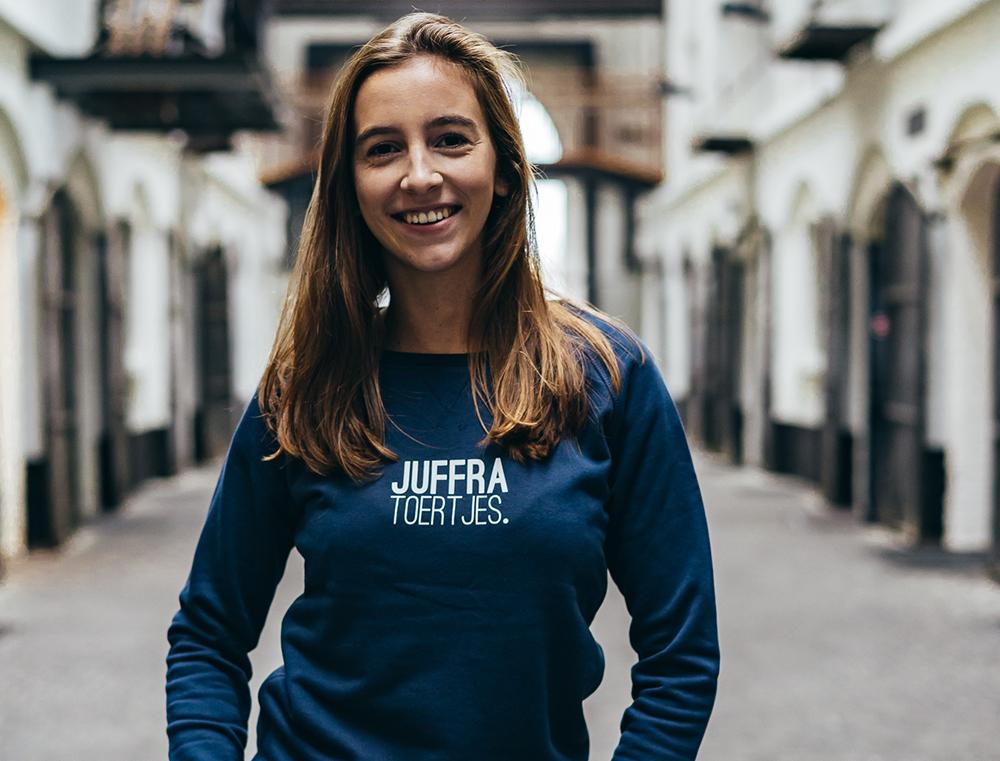 JUFFRA TOERTJES. Navy blauw trui