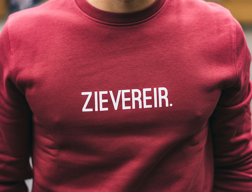 Trui • ZIEVEREIR. • Rood • Unisex