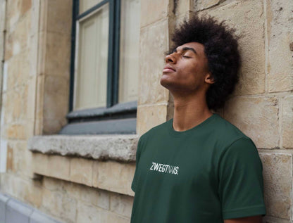 T-shirt • 	ZWEGTNAIS. • Groen • Unisex