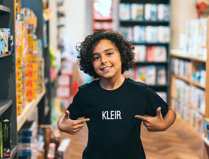 Zwarte T-shirt met opdruk KLEIR.