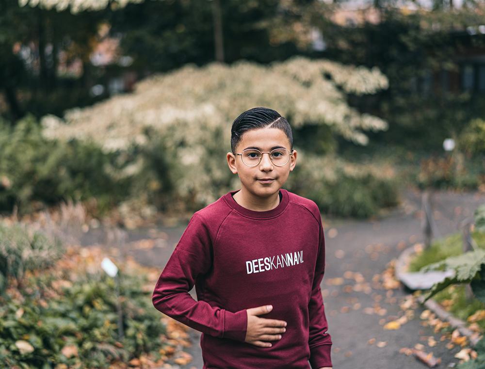 Bordeaux trui met opdruk DEESKANNANI