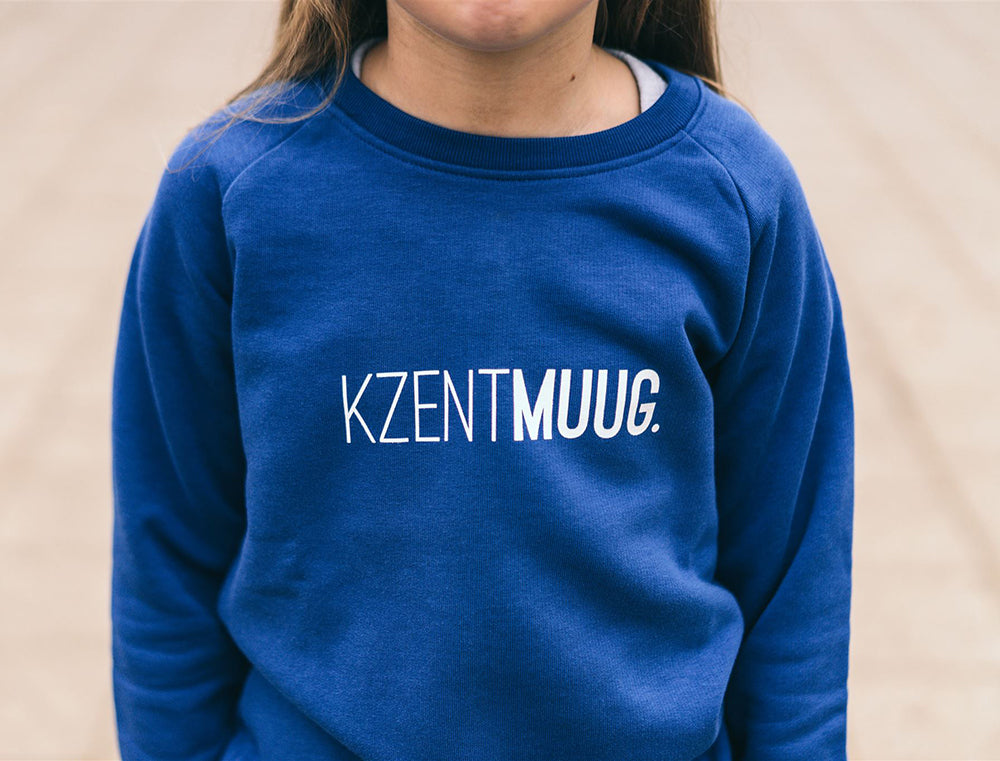Blauwe trui met opdruk KZENTMUUG.