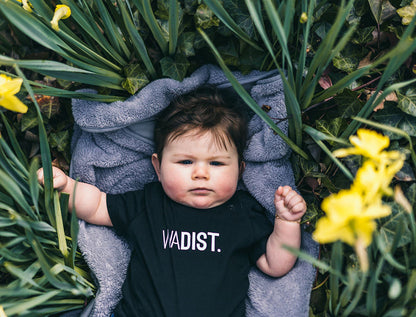 Zwarte baby T-shirt met opdruk WADIST.