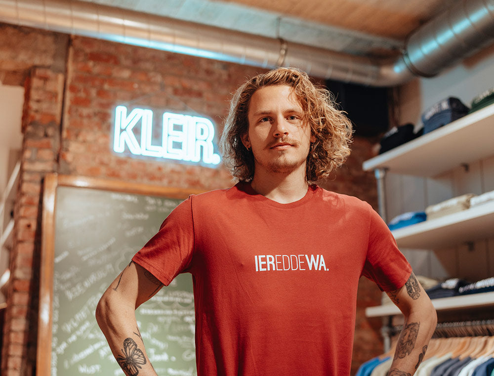 T-shirt • IEREDDEWA. • Rood • Unisex
